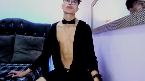 Elegant online show from January 11, 2025, 2:41 am