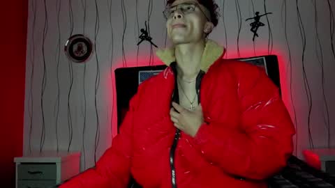 Elegant online show from January 19, 2025, 2:47 am