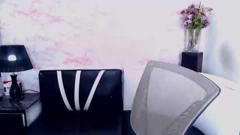 Snapshot of elektra_4_you chatting on March 11, 2025, 3:34 pm XIOMY give LIKE on my page online show from March 11, 2025, 3:34 pm