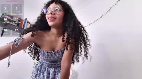 Snapshot of elektra_williams chatting on January 19, 2025, 2:57 am elektra_williams online show from January 19, 2025, 2:57 am