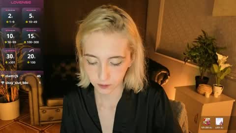 Elen  online show from May 16, 2026, 6:21 am