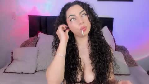 Elena  online show from October 16, 2025, 5:08 am