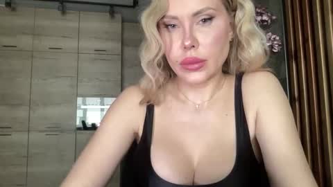 Snapshot of elena_wow chatting on March 5, 2026, 9:27 am elena_wow online show from March 5, 2026, 9:27 am