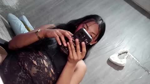 elenacum online show from September 16, 2025, 1:23 pm