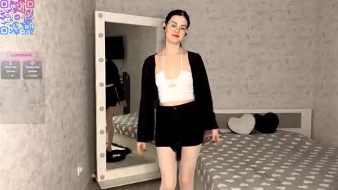 Snapshot of eleniswackhammer chatting on December 15, 2025, 9:08 pm Annie PVT IS OPEN online show from December 15, 2025, 9:08 pm