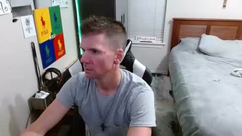 Snapshot of elevatetlb chatting on November 3, 2025, 6:14 am Walker online show from November 3, 2025, 6:14 am