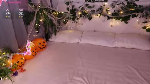 Snapshot of elfamirielle chatting on November 1, 2025, 6:04 am Elfa online show from November 1, 2025, 6:04 am