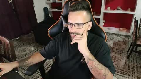 Snapshot of elfetas chatting on January 20, 2025, 2:32 am elfetas online show from January 20, 2025, 2:32 am