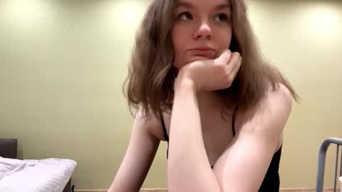 Mila online show from March 7, 2026, 5:32 pm