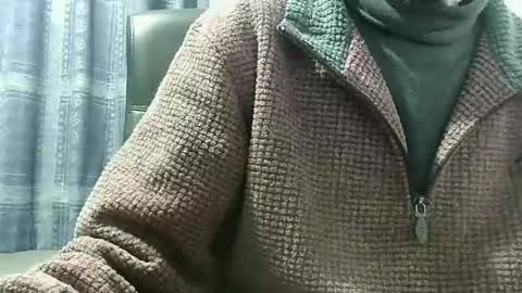 Snapshot of elfyonee chatting on December 7, 2024, 7:10 pm elfyonee online show from December 7, 2024, 7:10 pm