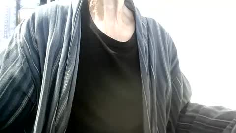 Snapshot of elfyonee chatting on December 3, 2025, 7:16 am elfyonee online show from December 3, 2025, 7:16 am