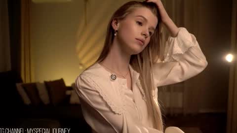 Snapshot of eli_journey chatting on March 5, 2026, 8:16 pm Eli online show from March 5, 2026, 8:16 pm