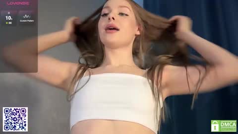 Elizabeth Lizi online show from January 18, 2025, 1:51 pm