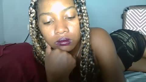 Snapshot of elia011 chatting on January 17, 2025, 11:29 pm elia011 online show from January 17, 2025, 11:29 pm