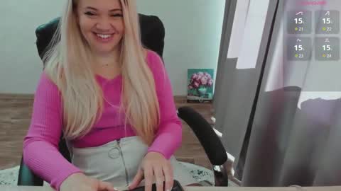 Snapshot of elia_ chatting on September 17, 2025, 5:53 am Ella online show from September 17, 2025, 5:53 am