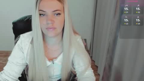 Snapshot of elia_ chatting on October 9, 2025, 5:38 am Ella online show from October 9, 2025, 5:38 am