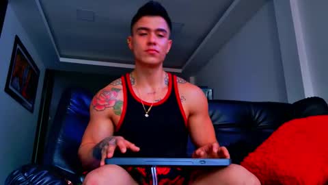 Snapshot of elian_craiggggg chatting on February 24, 2026, 8:07 pm Elian online show from February 24, 2026, 8:07 pm