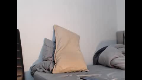 Snapshot of elian_tg chatting on November 11, 2025, 2:44 am Elian online show from November 11, 2025, 2:44 am