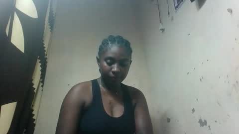 Snapshot of eliannee chatting on December 20, 2025, 8:32 am eliannee online show from December 20, 2025, 8:32 am