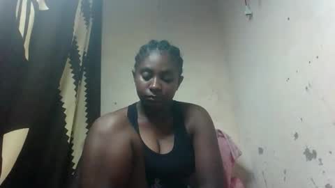 Snapshot of eliannee chatting on December 21, 2025, 8:27 pm eliannee online show from December 21, 2025, 8:27 pm