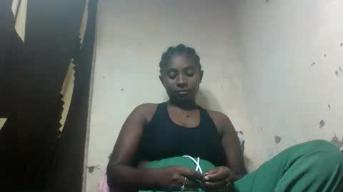 Snapshot of eliannee chatting on December 22, 2025, 9:17 am eliannee online show from December 22, 2025, 9:17 am