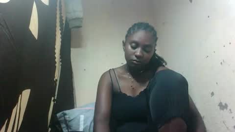 Snapshot of eliannee chatting on January 10, 2026, 7:21 am eliannee online show from January 10, 2026, 7:21 am