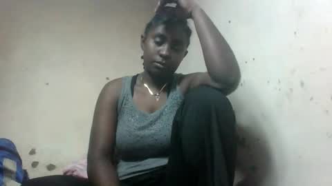 Snapshot of eliannee chatting on January 17, 2026, 8:08 am eliannee online show from January 17, 2026, 8:08 am