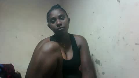 Snapshot of eliannee chatting on January 19, 2026, 10:19 am eliannee online show from January 19, 2026, 10:19 am