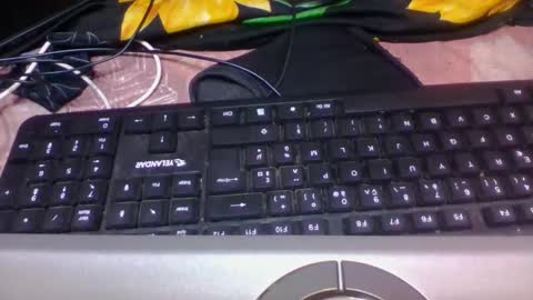 Snapshot of eliannee chatting on March 15, 2026, 1:17 pm eliannee online show from March 15, 2026, 1:17 pm