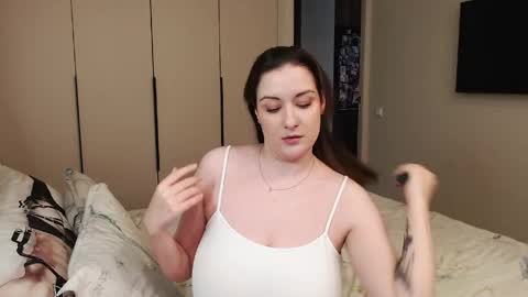 Elise online show from May 31, 2026, 2:20 am