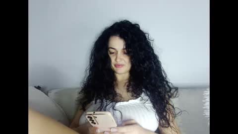 Snapshot of eliebullet chatting on November 2, 2025, 8:00 pm eliebullet online show from November 2, 2025, 8:00 pm