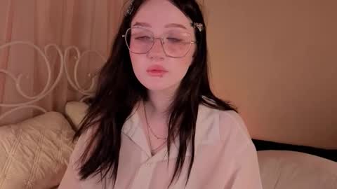 Snapshot of eliejay chatting on October 25, 2025, 5:26 am Ellie online show from October 25, 2025, 5:26 am