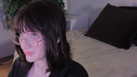 Snapshot of eliejay chatting on November 8, 2025, 5:29 am Ellie online show from November 8, 2025, 5:29 am