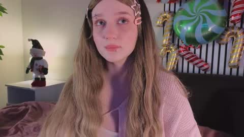 Snapshot of eliejay chatting on December 4, 2025, 5:50 am Ellie online show from December 4, 2025, 5:50 am