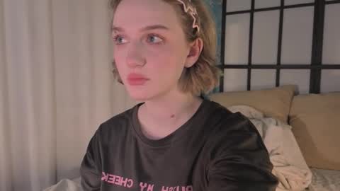 Snapshot of eliejay chatting on December 5, 2025, 5:38 am Ellie online show from December 5, 2025, 5:38 am