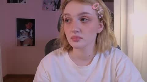 Snapshot of eliejay chatting on February 3, 2026, 6:22 am Ellie online show from February 3, 2026, 6:22 am