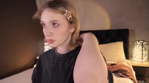 Snapshot of eliejay chatting on February 19, 2026, 5:14 am Ellie online show from February 19, 2026, 5:14 am