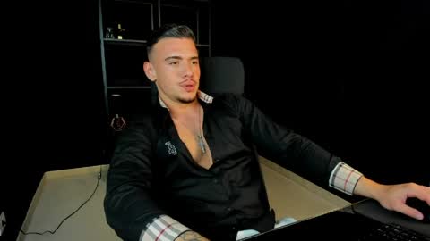 ElijahThorne online show from April 9, 2026, 8:42 am