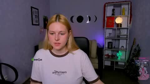 Elin online show from May 20, 2026, 3:29 pm