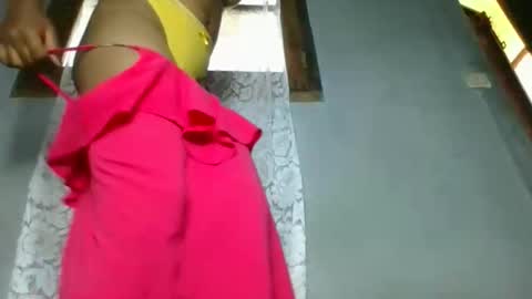 Snapshot of elina981 chatting on March 5, 2026, 11:28 am elina981 online show from March 5, 2026, 11:28 am