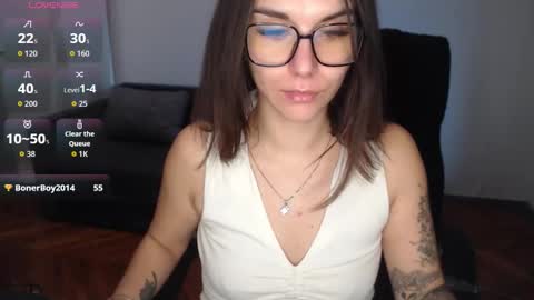 Snapshot of elina_posh chatting on March 10, 2026, 1:27 pm Liza online show from March 10, 2026, 1:27 pm