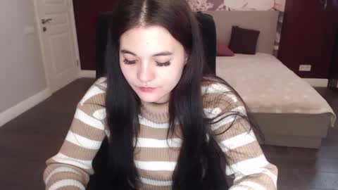 Snapshot of elinamils chatting on March 11, 2025, 10:40 am ElinaMils online show from March 11, 2025, 10:40 am