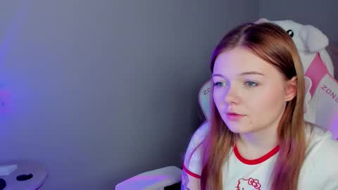 Snapshot of elinavale chatting on February 25, 2026, 7:18 am elinavale online show from February 25, 2026, 7:18 am