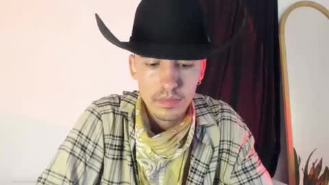 Snapshot of elio_dicaprio chatting on November 2, 2025, 2:36 am elio_dicaprio online show from November 2, 2025, 2:36 am