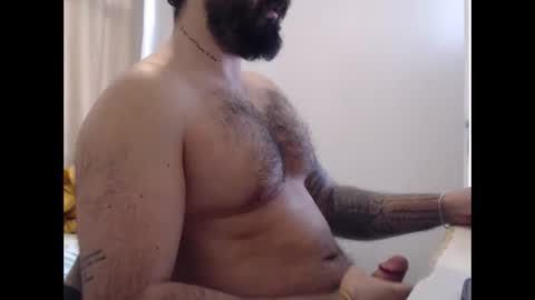 elis online show from November 26, 2025, 11:22 am