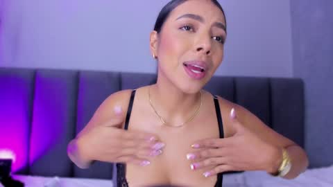 Elisa online show from January 30, 2025, 11:13 pm