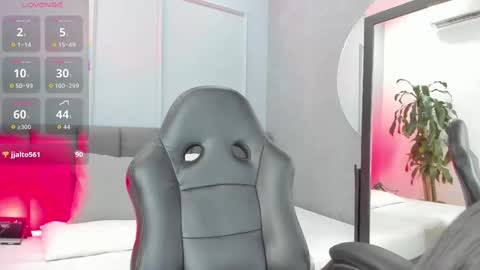 Elisa online show from September 21, 2025, 5:36 pm