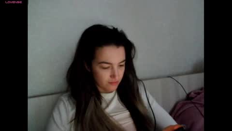 elisa_dove208 online show from December 2, 2025, 5:02 am