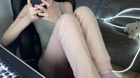 Elisa North online show from February 22, 2025, 1:46 pm