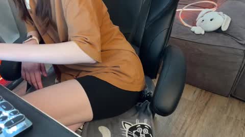 Elisa North online show from March 8, 2025, 5:38 am